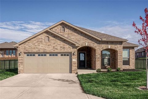 Photo of 8368 Greentree Drive, Lenexa, KS 66227 (MLS # 2583807) Photo of 8368 Greentree Drive, Lenexa, KS 66227 (MLS # 2583807)