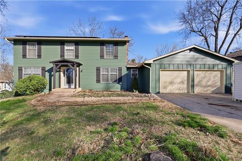 Tiny photo for 806 Galveston Drive, Liberty, MO 64068 (MLS # 2604768)