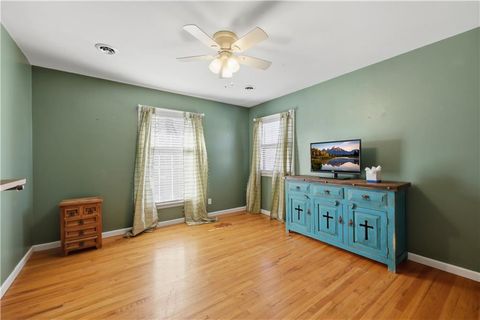 Tiny photo for 806 Galveston Drive, Liberty, MO 64068 (MLS # 2604768)