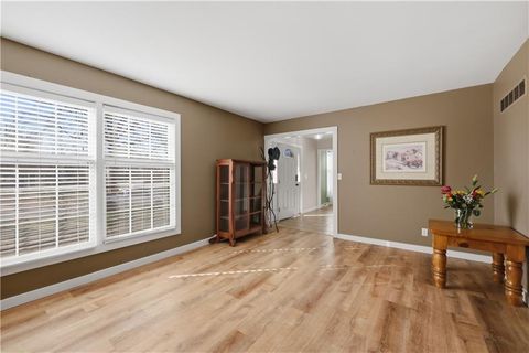 Tiny photo for 806 Galveston Drive, Liberty, MO 64068 (MLS # 2604768)