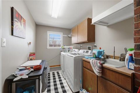 Tiny photo for 806 Galveston Drive, Liberty, MO 64068 (MLS # 2604768)