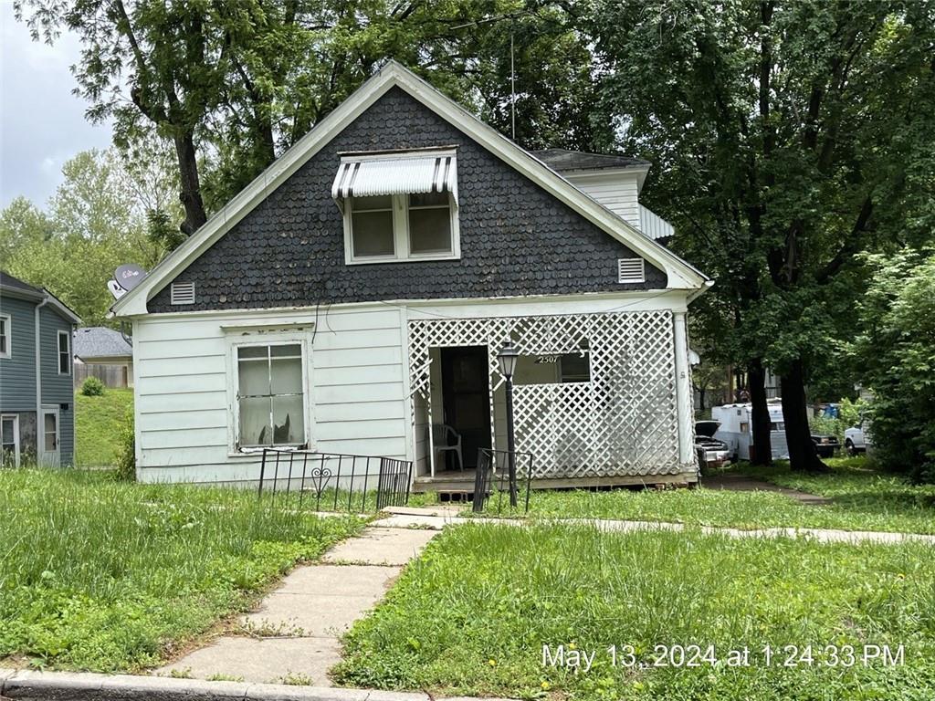 View St Joseph, MO 64503 house