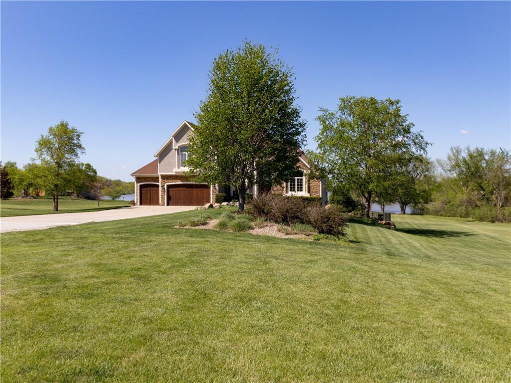 1824 N 700 Road