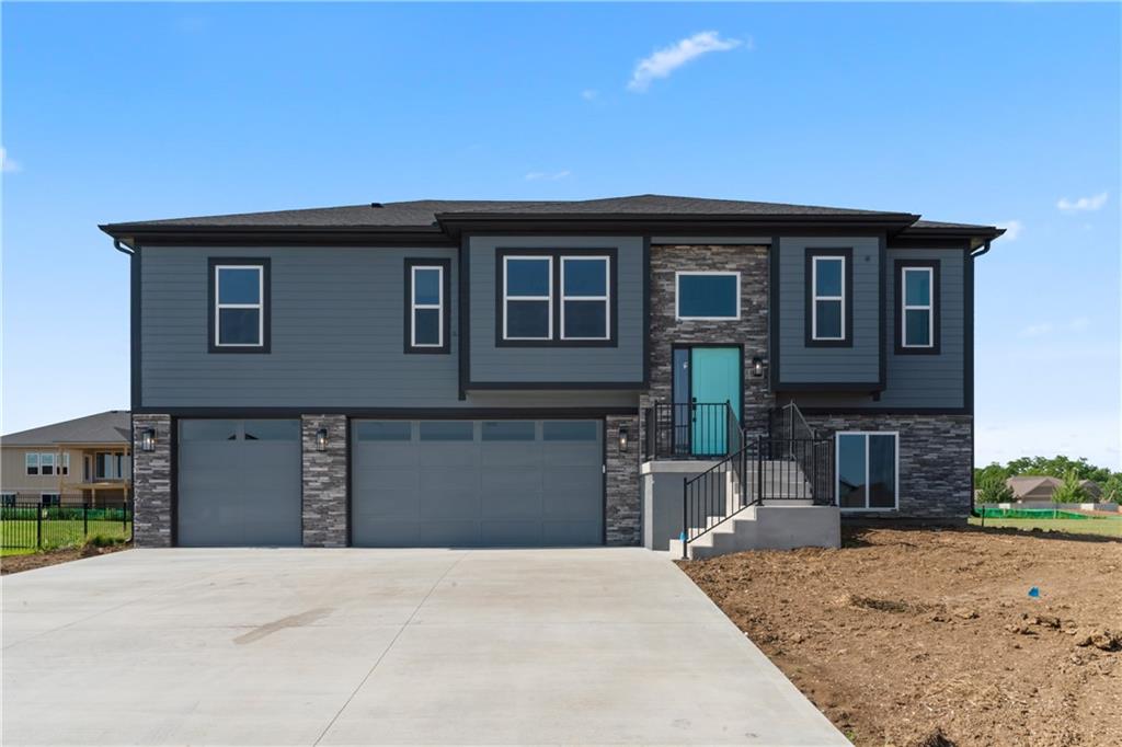 813 W Rader Street
