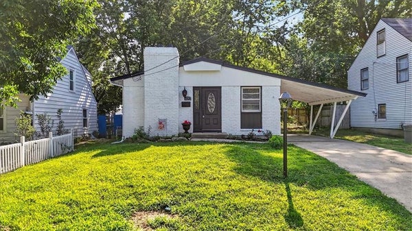 1217 S OSAGE ST, INDEPENDENCE, MO 64055 - Image 6ab4a39ab3baac24b4e6d2209875e24e/3237797681