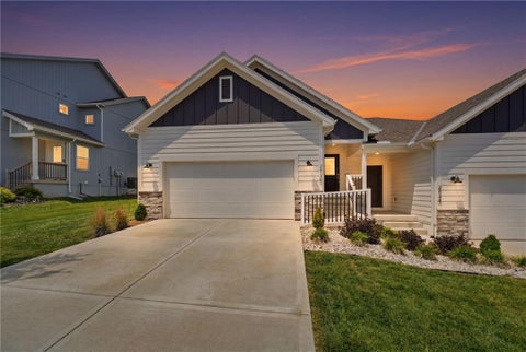 Photo of 2136 SW Osage Drive, Lees Summit, MO 64082 (MLS # 2645155)
