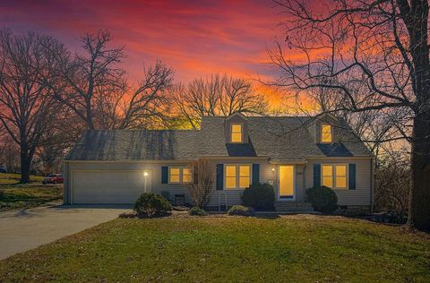 6301 W 80th Terrace, Overland Park, KS 66204 - #: 2527026