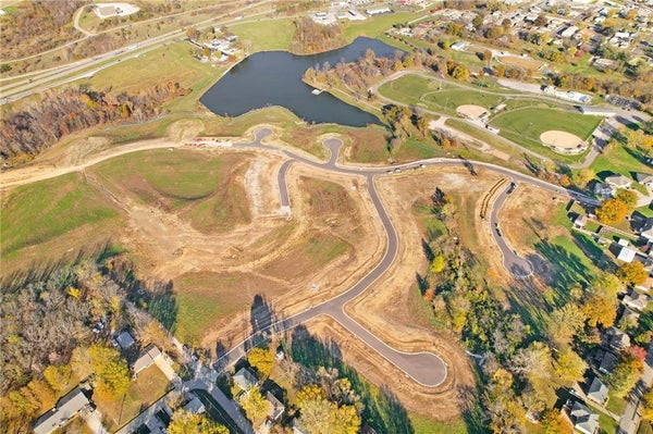2 LAKE VIEW ROAD, ODESSA, MO 64076 - Image 6ad3dd2564e194f37d47de8a4c0de073/809771635