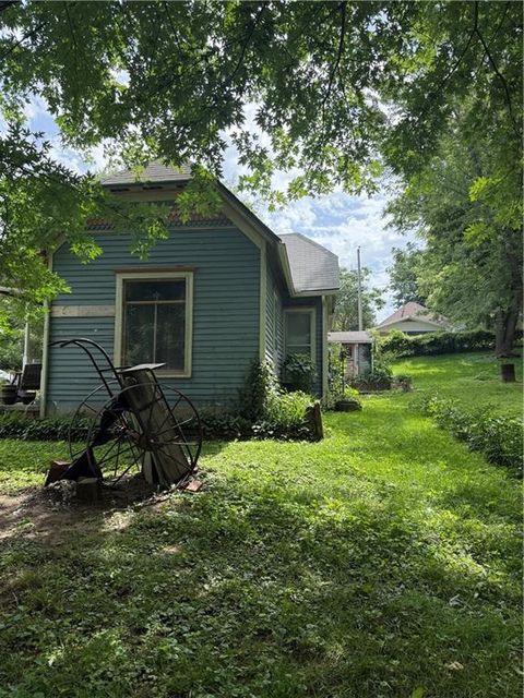 Photo of 5315 Halsey Street, St Joseph, MO 64504 (MLS # 2628853)