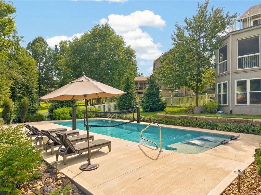 Photo of 1037 Fox Run Terrace, Liberty, MO 64068 (MLS # 2637849)