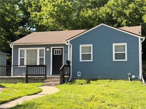 Photo of 1480 E 77 Street, Kansas City, MO 64131 (MLS # 2627118)