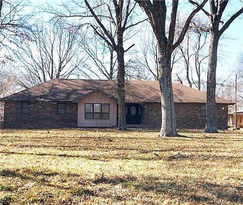 565 S 260th Street Pittsburg KS 66762