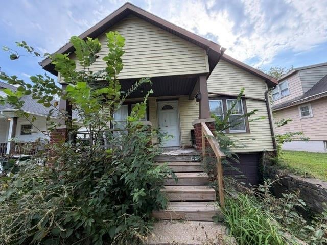 1443 Central Street