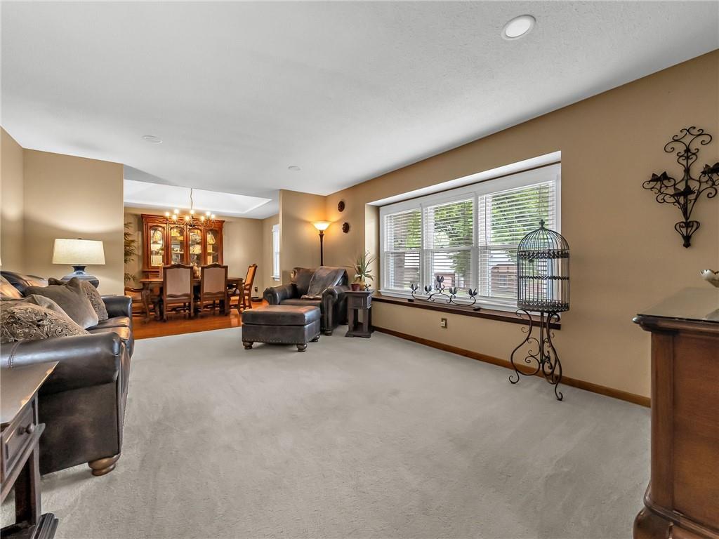 3137 Lakeview Circle