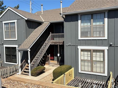 12854 W 110th Terrace Overland Park KS 66210