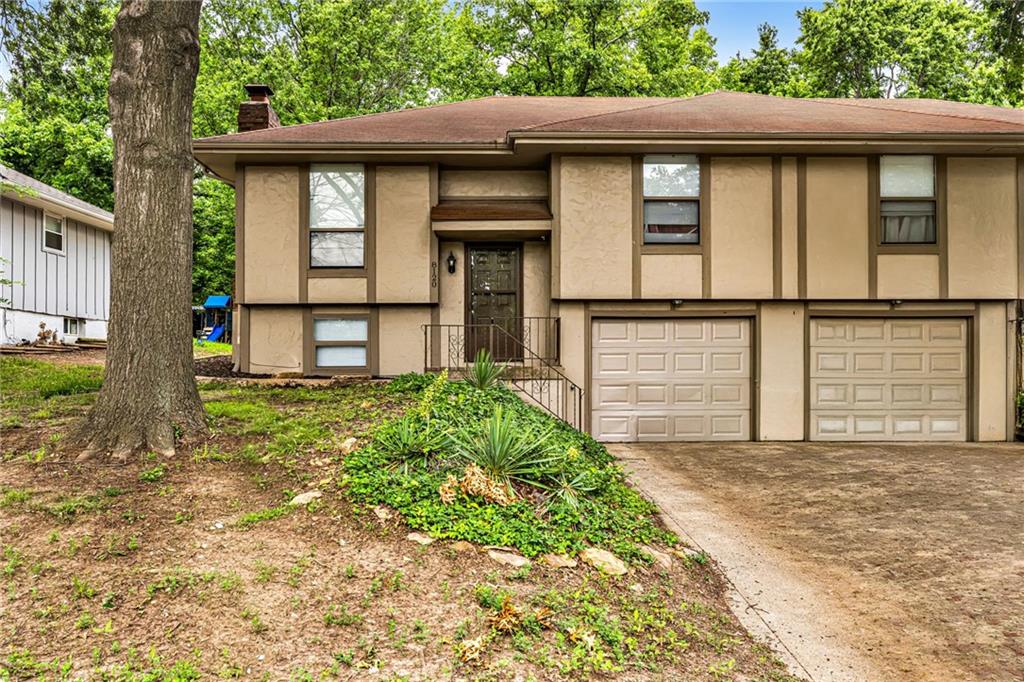 Photo 1 of 10 — 8120-8122 N Stoddard Avenue, Kansas City, MO 64152