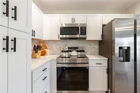 Tiny photo for 124 Johnson Road, Liberty, MO 64068 (MLS # 2628385)