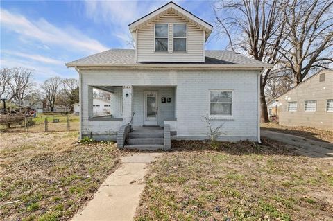 2104 S Norwood Avenue Independence MO 64052