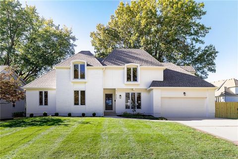 4900 Somerset Drive Prairie Village KS 66207