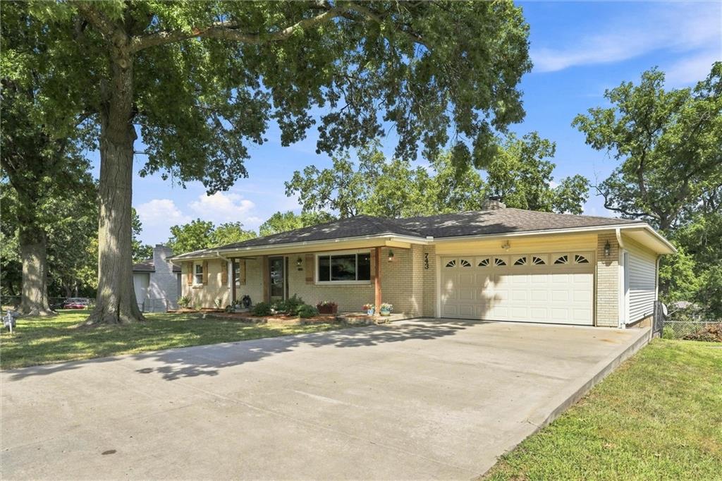743 Linda Lane