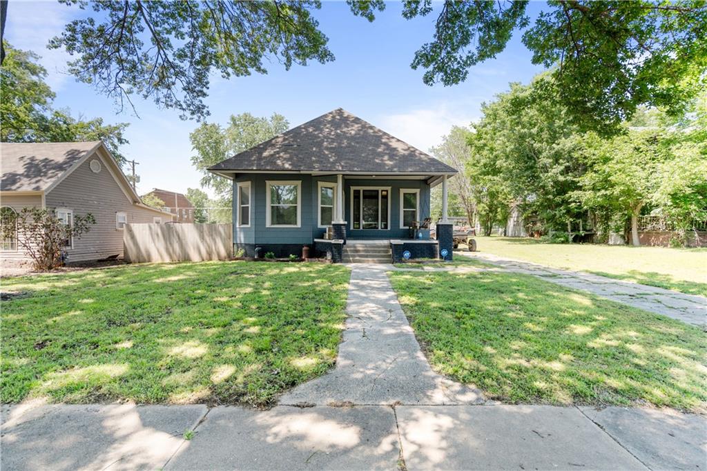 416 E 5th Street