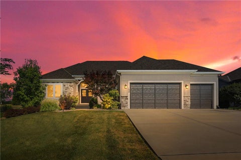 Photo of 190 SW Roosevelt Ridge, Lees Summit, MO 64081 (MLS # 2637237)