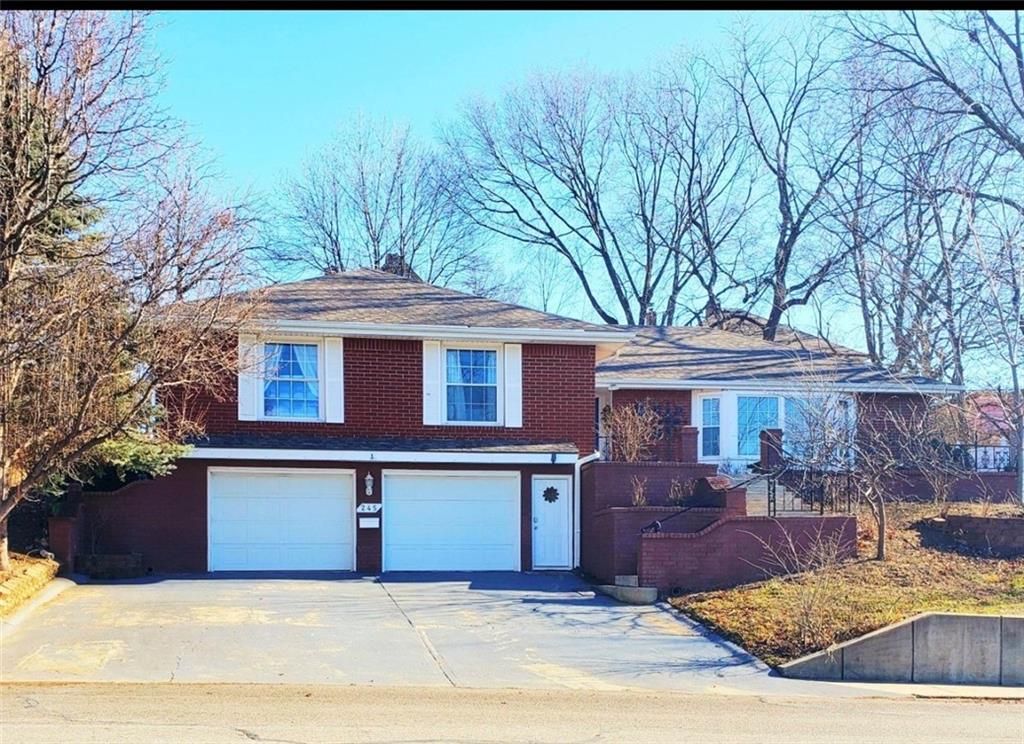 Photo of 245 N Main Street, Liberty, MO 64068 (MLS # 2588890)