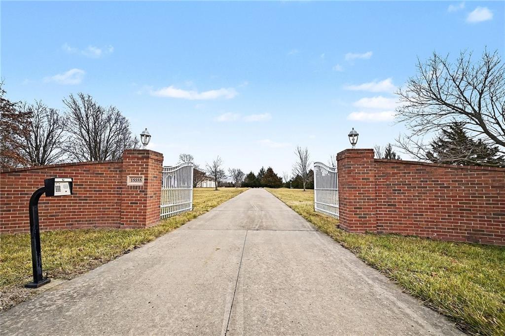 15555 N Moonlight Road