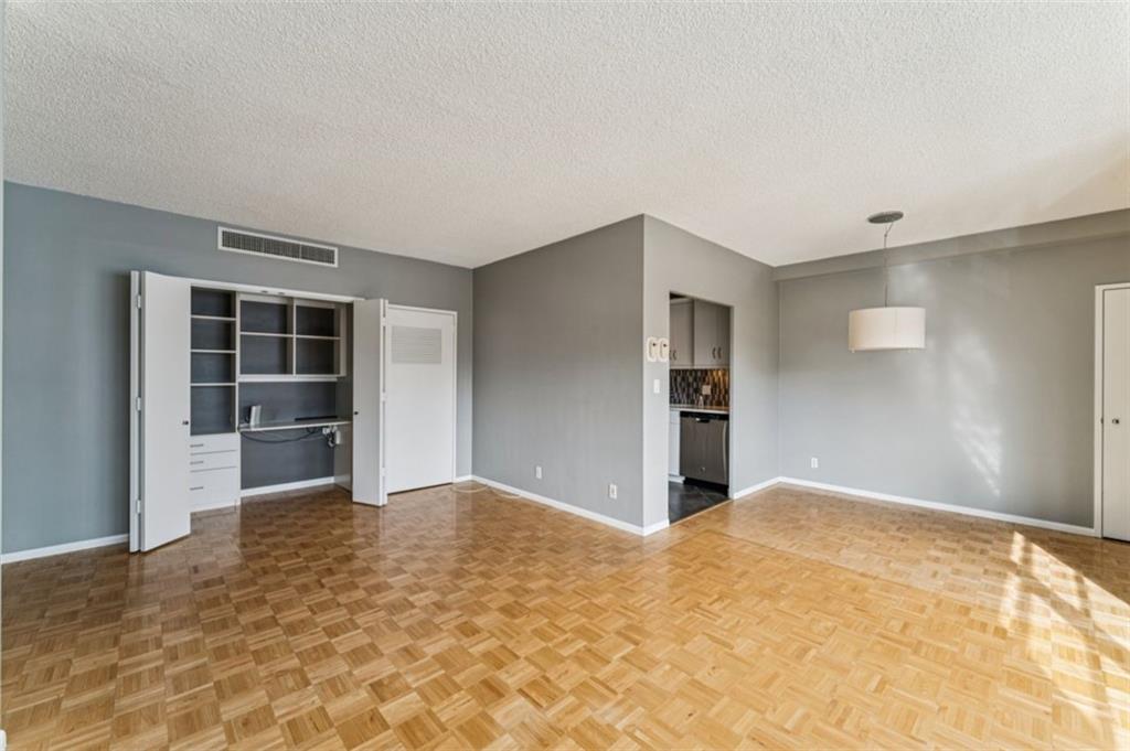 333 W Meyer Boulevard 504