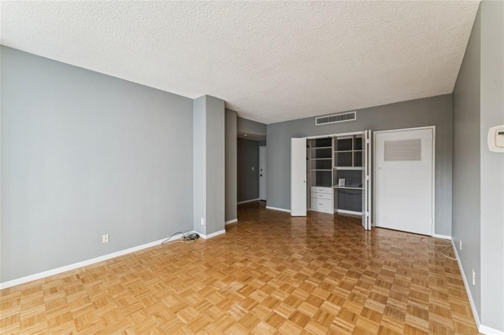 333 W Meyer Boulevard 504