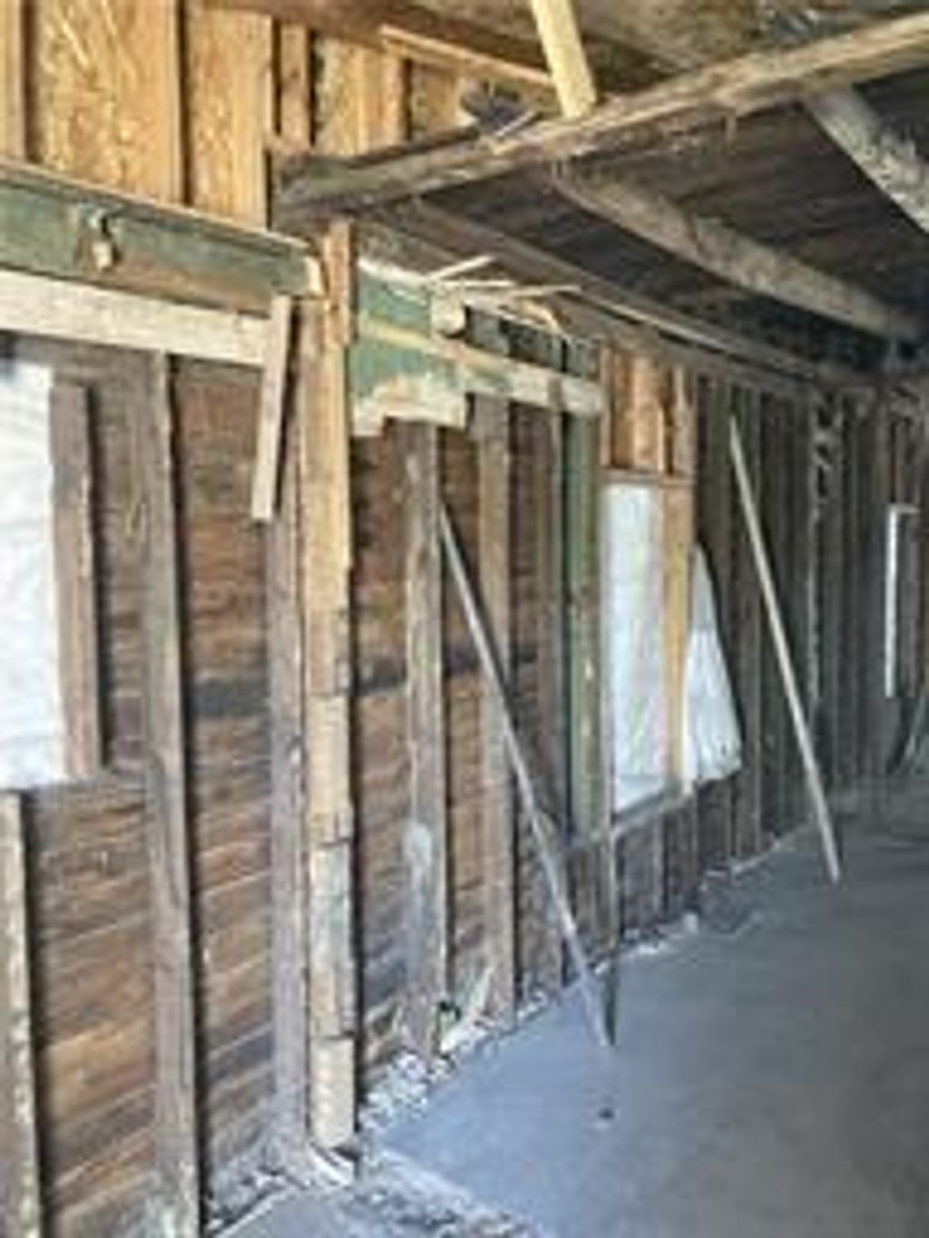 Photo of 16 N Jefferson Street, Carrollton, MO 64633 (MLS # 2592686)