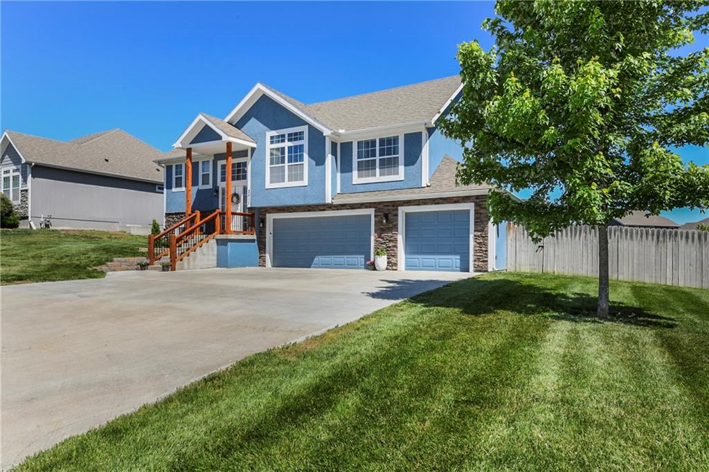 2511 E Maple Court