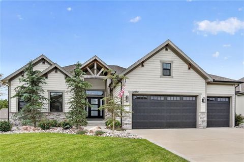 Photo of 12830 N Arbor Way, Platte City, MO 64079 (MLS # 2620486)