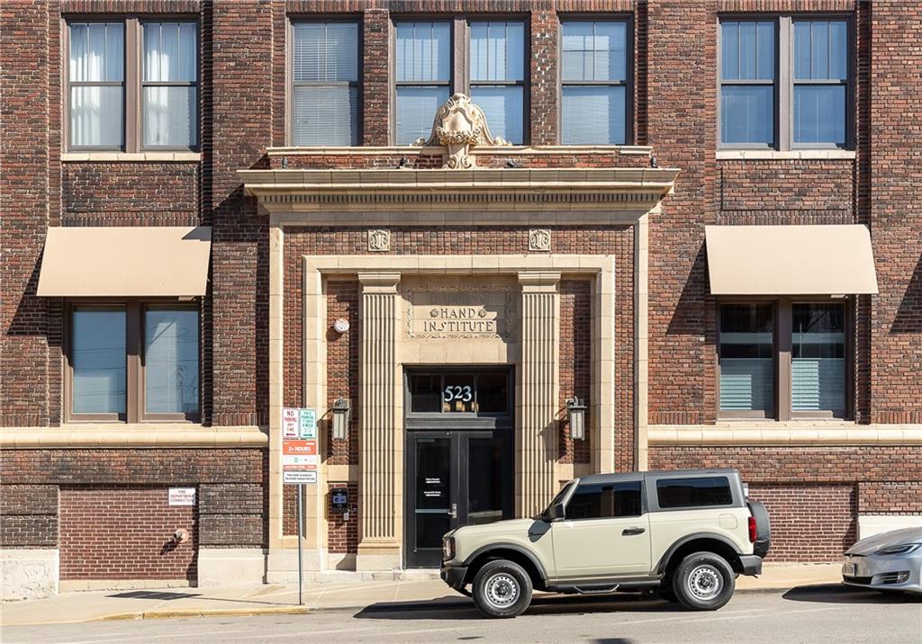 523 Grand Boulevard 4A