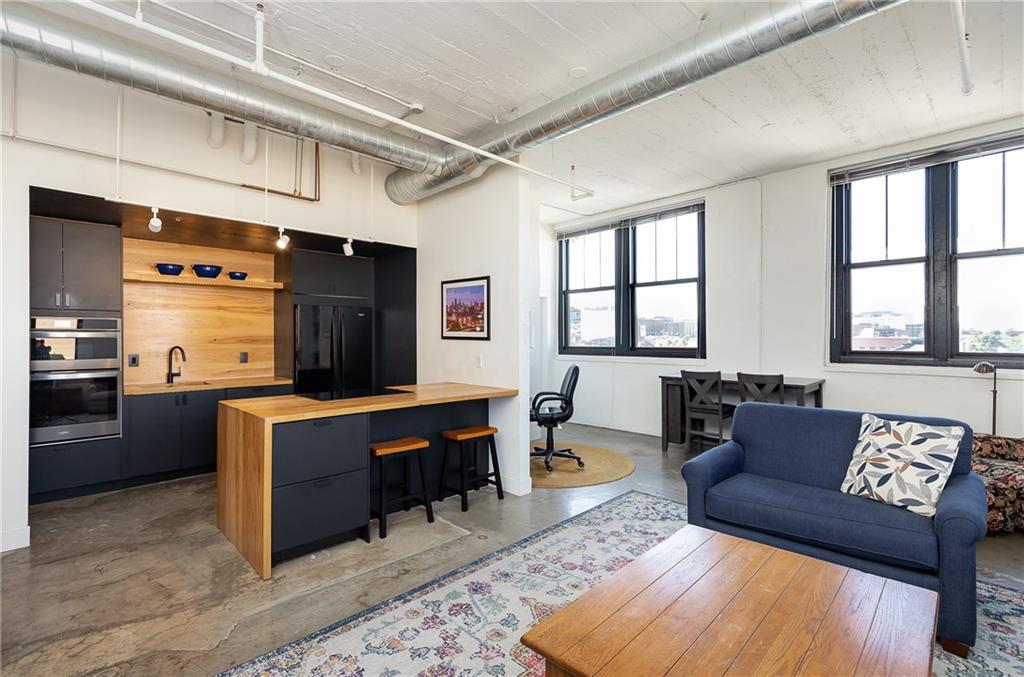 523 Grand Boulevard 4A