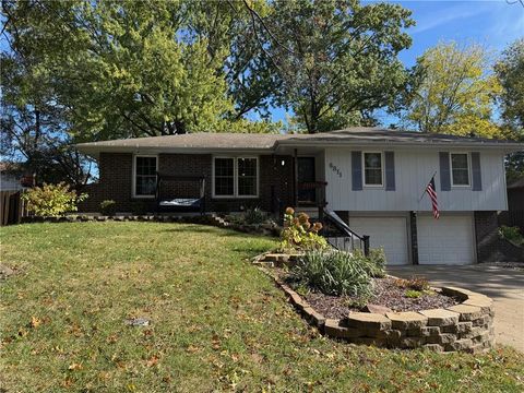 6811 NW Pleasant View Drive Kansas City MO 64152