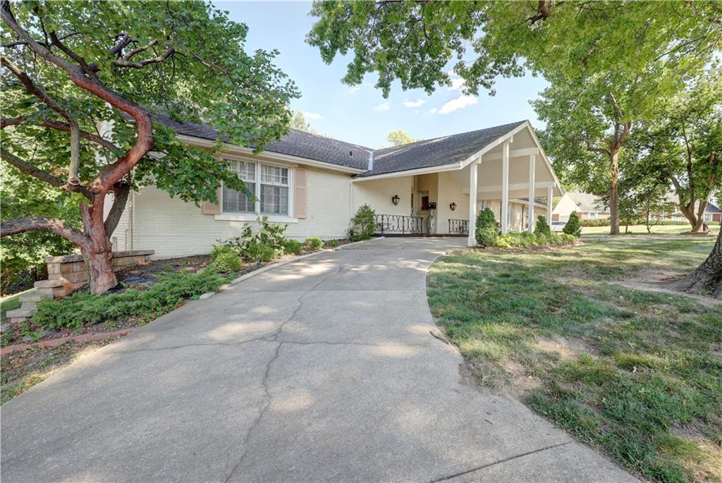 3807 S Union Street - Photo 3