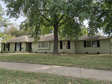 514 S Main Street Clinton MO 64735