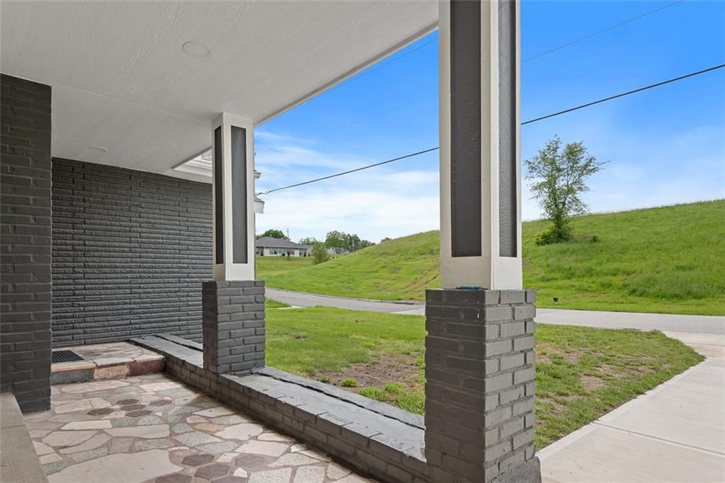 Photo of 112 W Kay Street, Lansing, KS 66043 (MLS # 2618547)