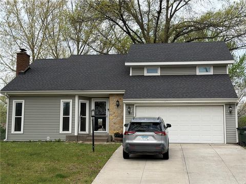 3110 Lakeview Circle Leavenworth KS 66048