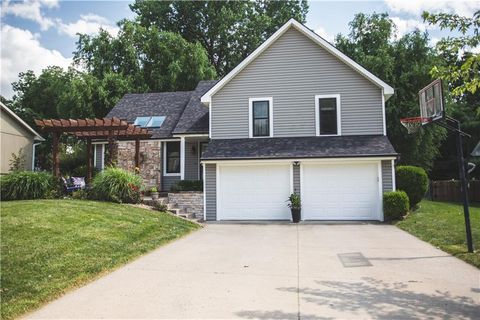 Photo of 3614 Robin Lane, St Joseph, MO 64506 (MLS # 2628611)