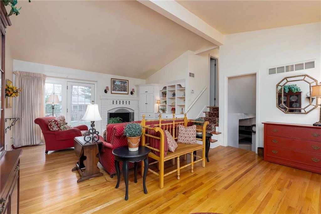 6404 N Walrond Avenue