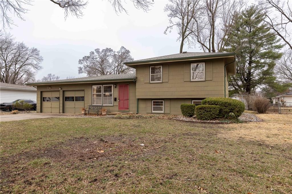 6404 N Walrond Avenue