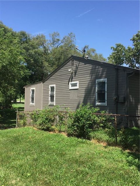 2931 Hickam Drive Kansas City KS 66104