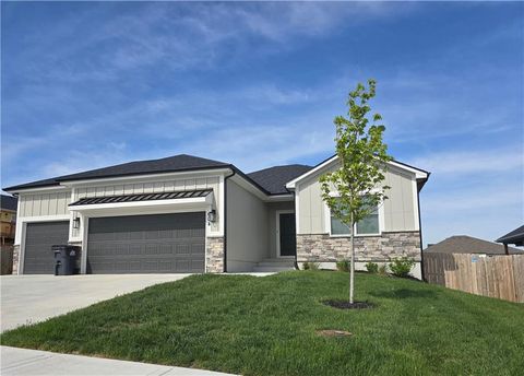 604 SW Meadowood Drive, Grain Valley, MO 64029 - MLS#: 2599440