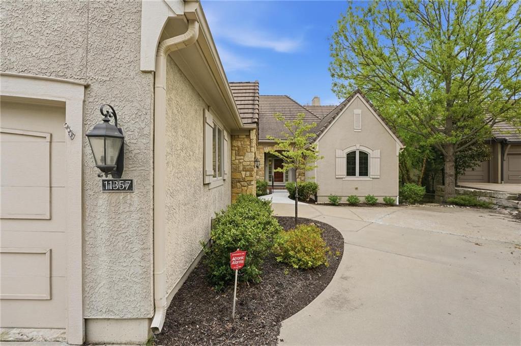 11357 Buena Vista Street