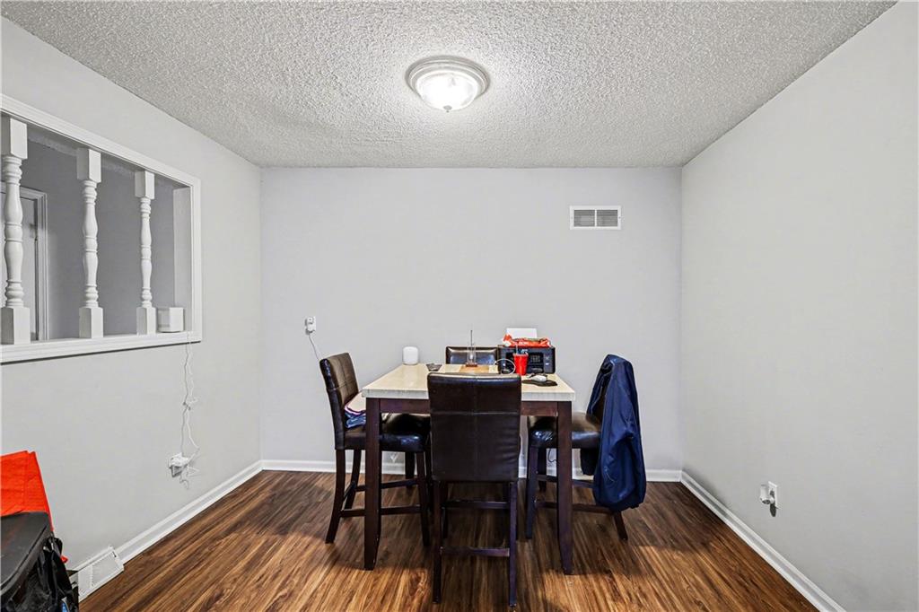 7708-7710 Kessler Lane