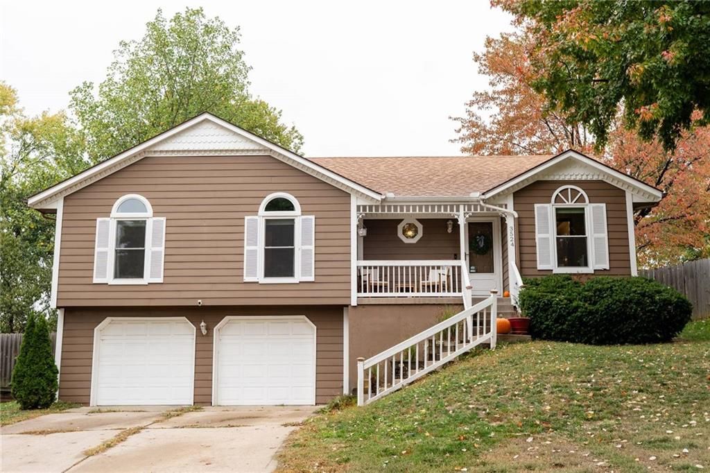 Photo of 3524 S Maybrook Avenue, Independence, MO 64055 (MLS # 2592396)