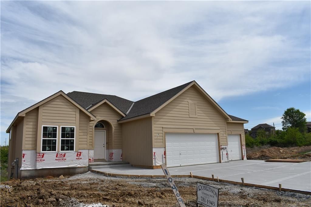 Photo of 623 E 13th Street, Kearney, MO 64060 (MLS # 2592497)