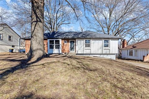 11812 E 56th Terrace, Kansas City, MO 64133 - MLS#: 2604312